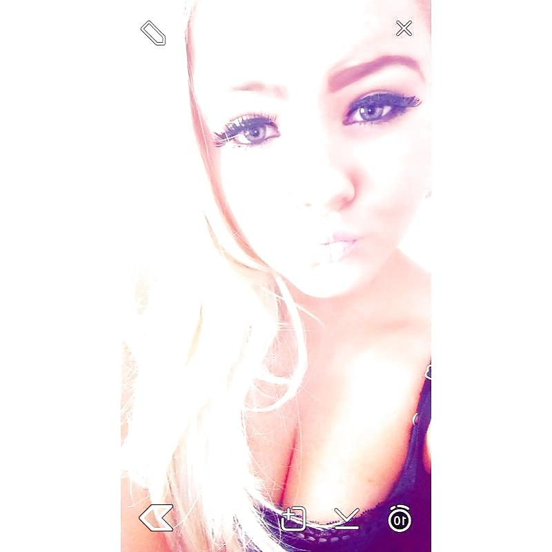25P Teen Sheffield Chav Sexy slag (Loads of pics) British uk 