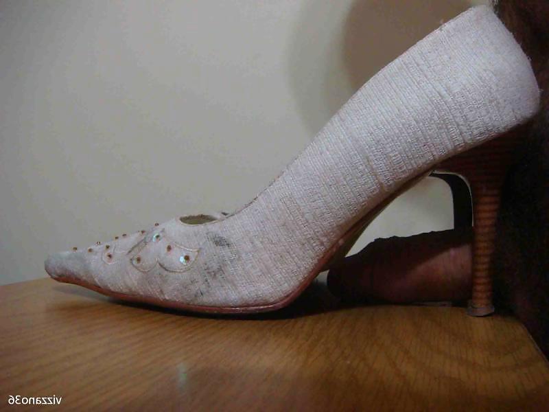 20P Scarpin salto alto branco Romao