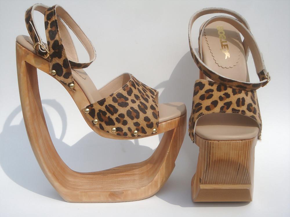 15P Mega Sandals