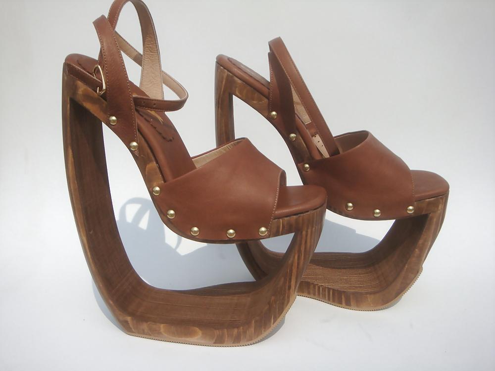 15P Mega Sandals