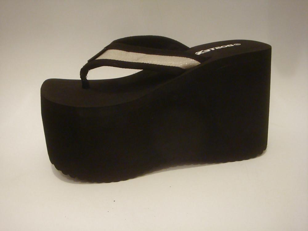 15P Mega Sandals