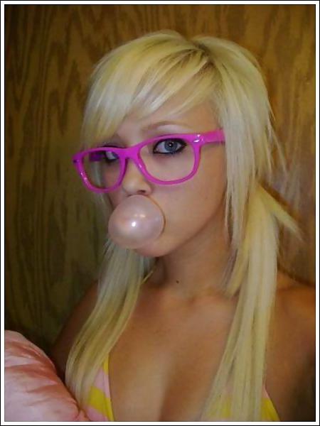15P Sexy Geek and Nerds