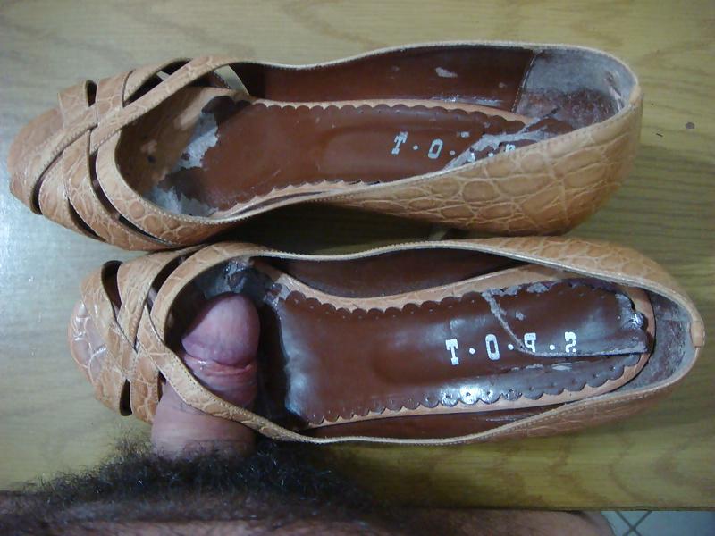 25P Scarpin peep toes salto alto croco marrom Spot