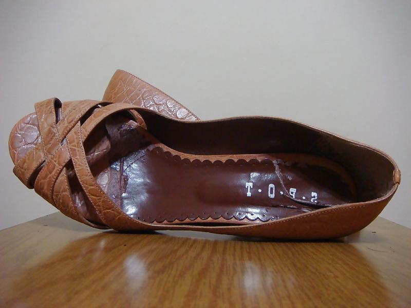 25P Scarpin peep toes salto alto croco marrom Spot