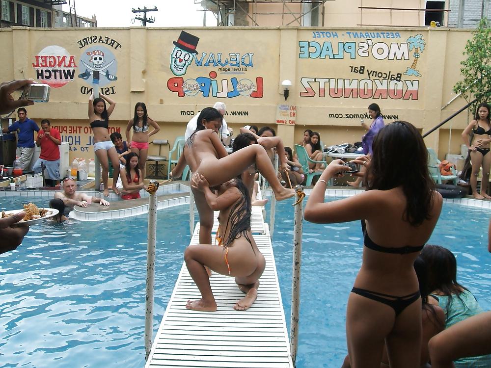 25P Public Asian Sex Pary at Resort