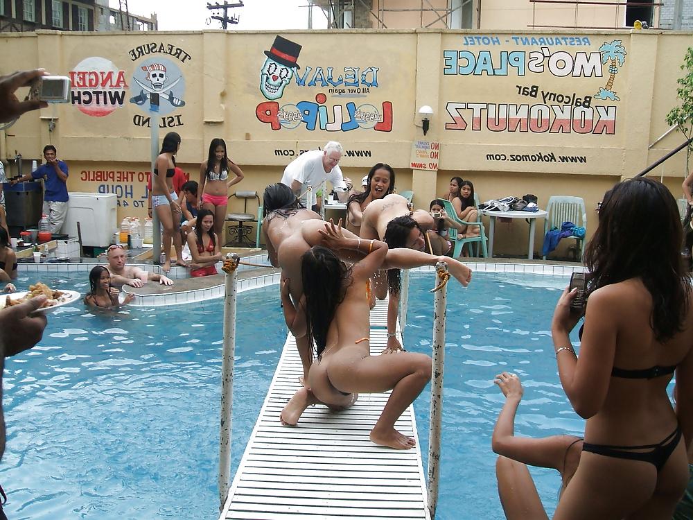 25P Public Asian Sex Pary at Resort