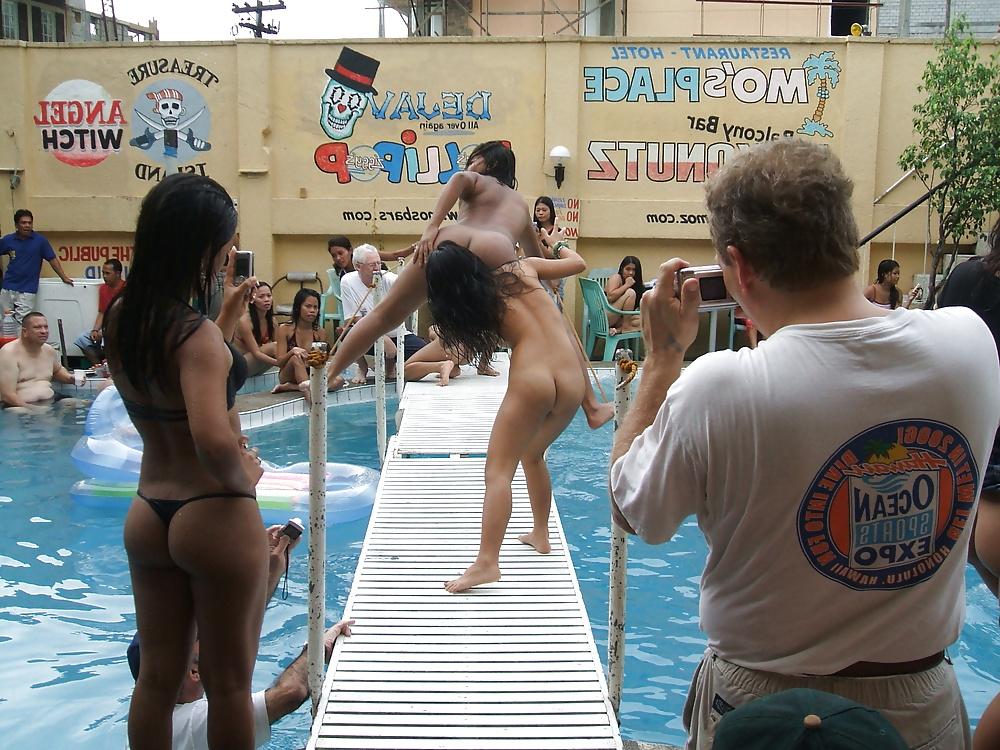 25P Public Asian Sex Pary at Resort