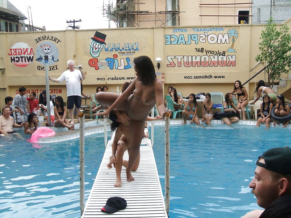 25P Public Asian Sex Pary at Resort