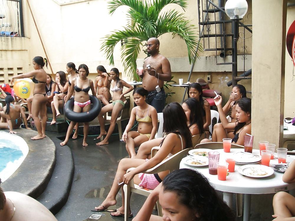 25P Public Asian Sex Pary at Resort