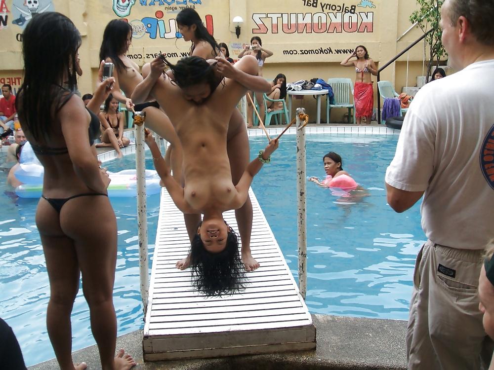 25P Public Asian Sex Pary at Resort
