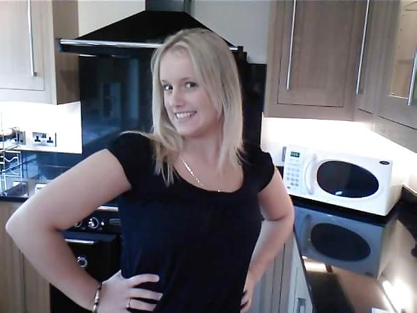 14P British Milf Claire 