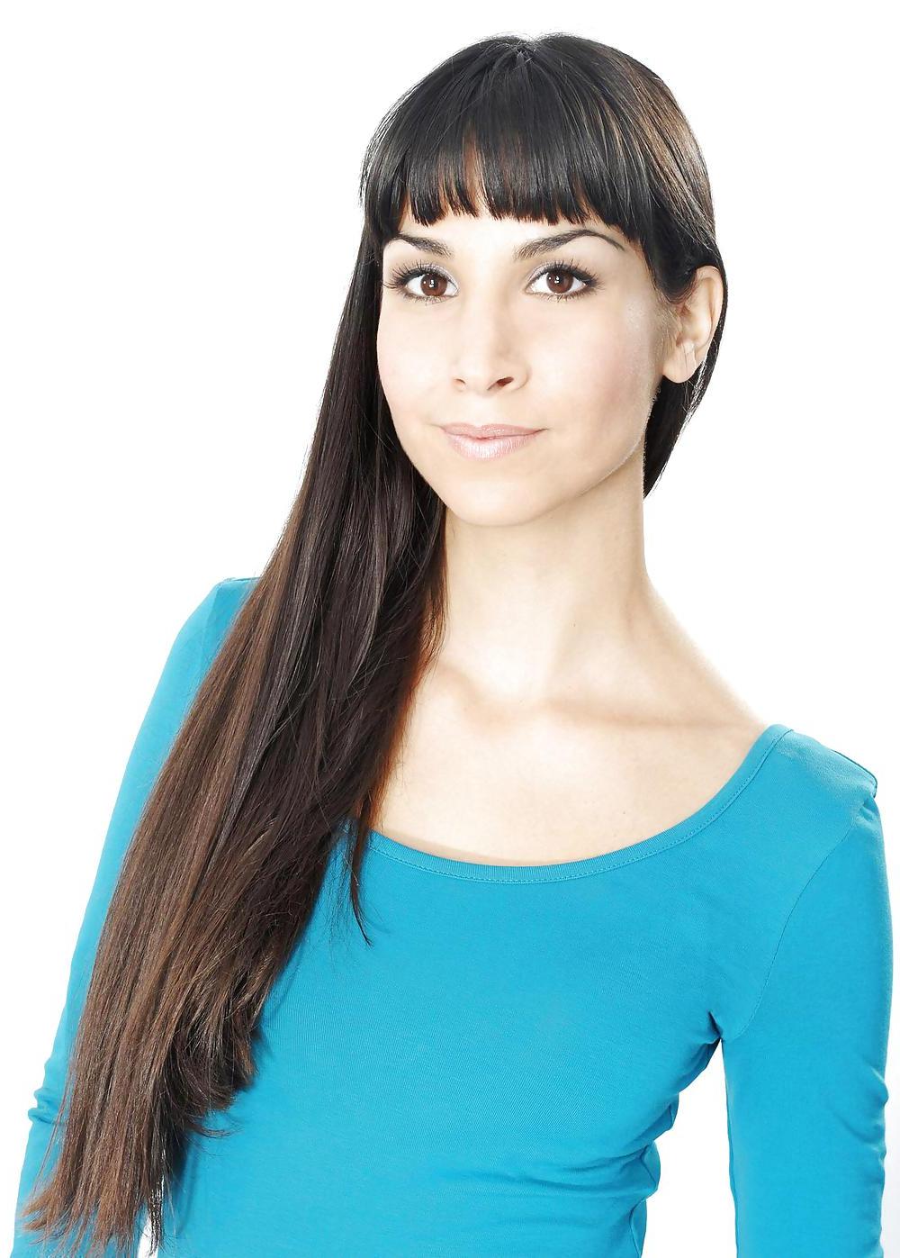 19P Hot Turkish Babe Sila Sahin