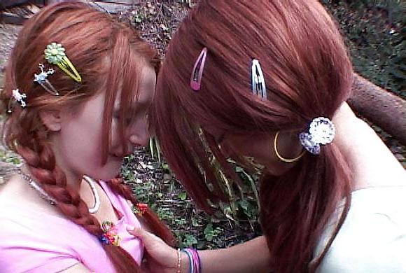 25P Amazing Jill and Nathalie - In the wild