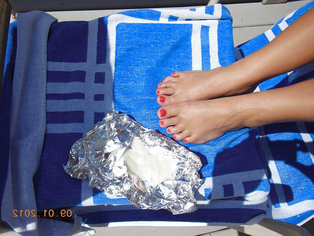 25P 10 cum loads on feet - Cum massage