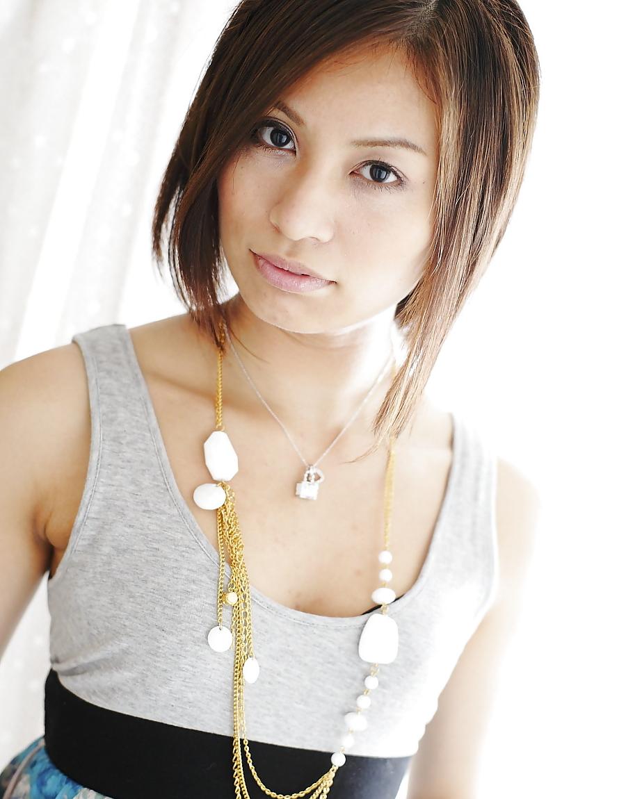 14P Very Pretty Shaved Asian Teen Girl