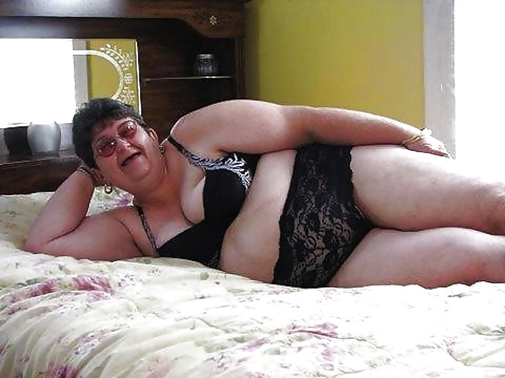 25P Grannies BBW Matures #105