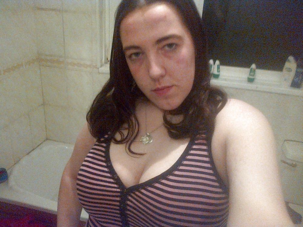 10P 20 year old from Newport  Showing her Clivage British UK 