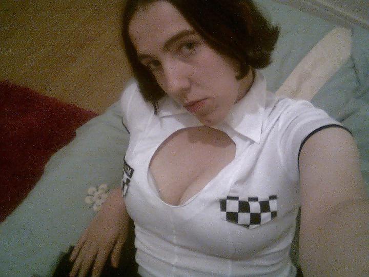10P 20 year old from Newport  Showing her Clivage British UK 