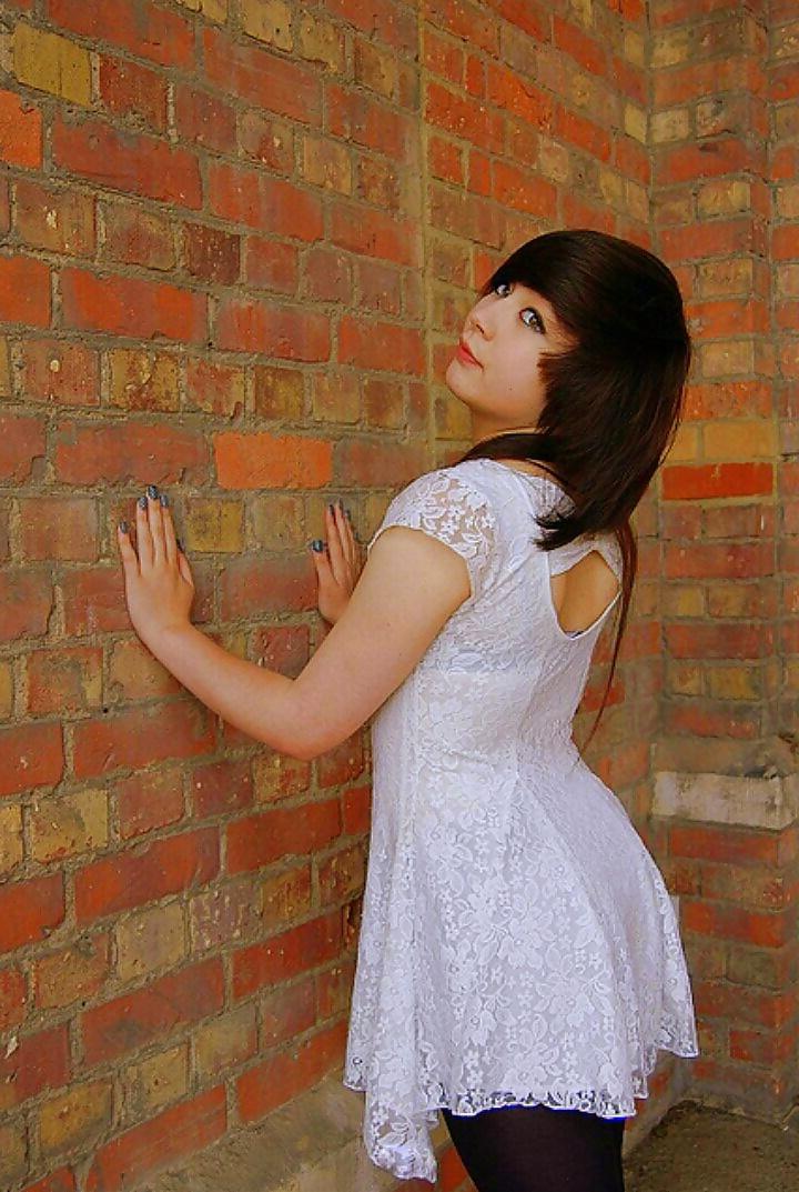 11P British Small Teen