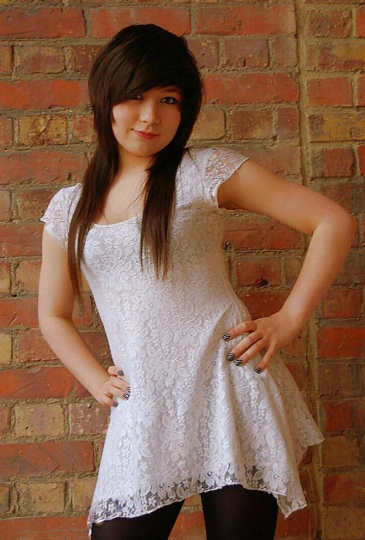 11P British Small Teen