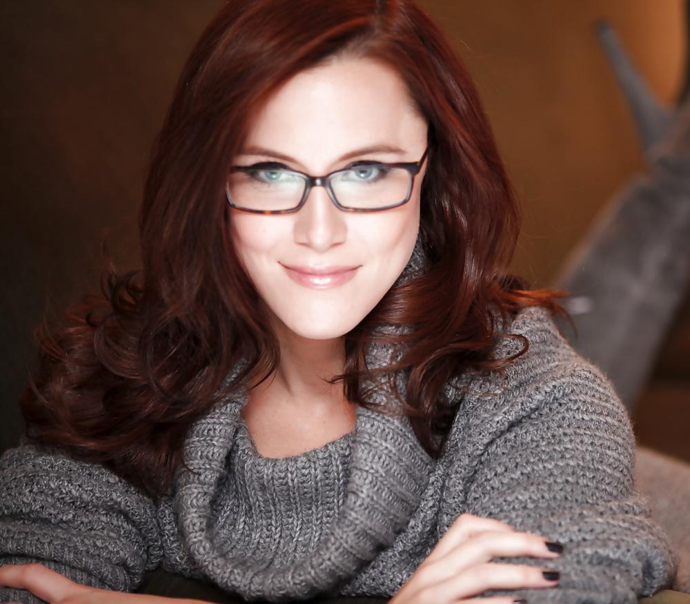 24P Hot & Nerdy Celebs? vol. 2