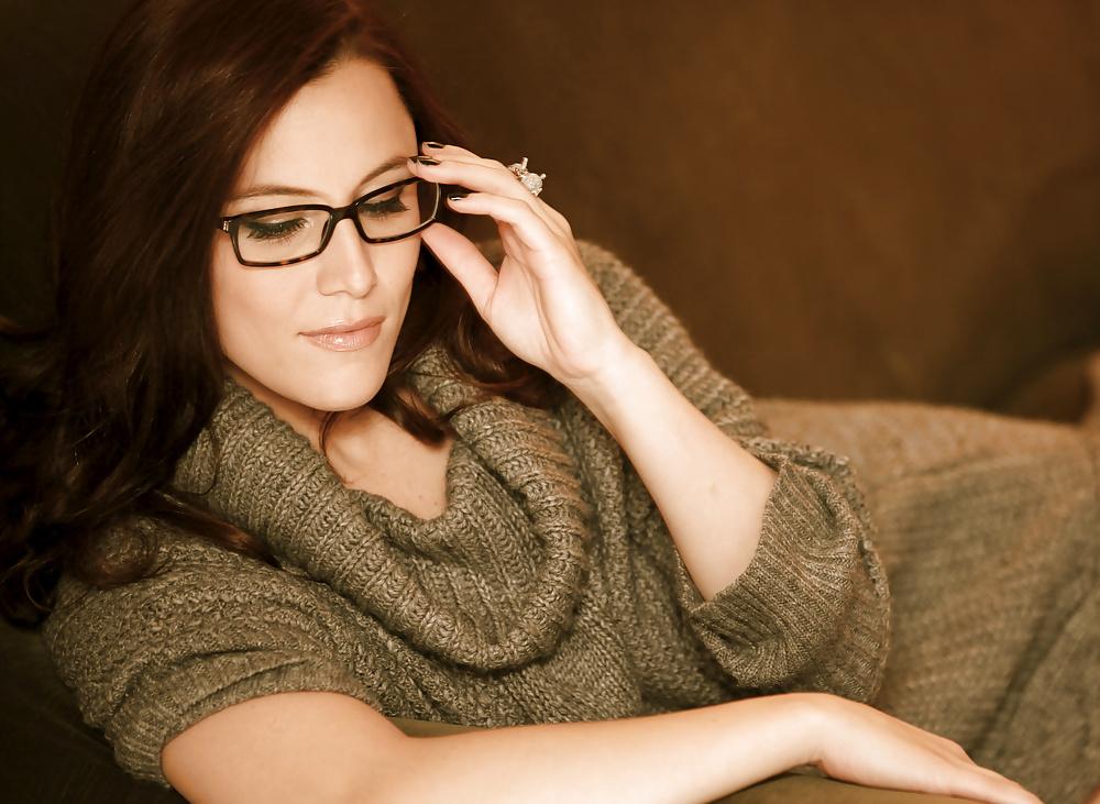 24P Hot & Nerdy Celebs? vol. 2