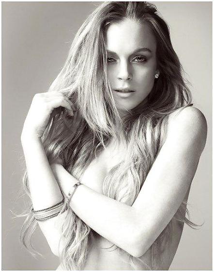 15P Lindsay Lohan Cleavage Candids in Malibu