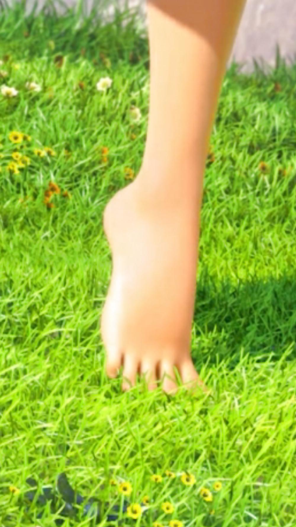 9P Rapunzel's feet