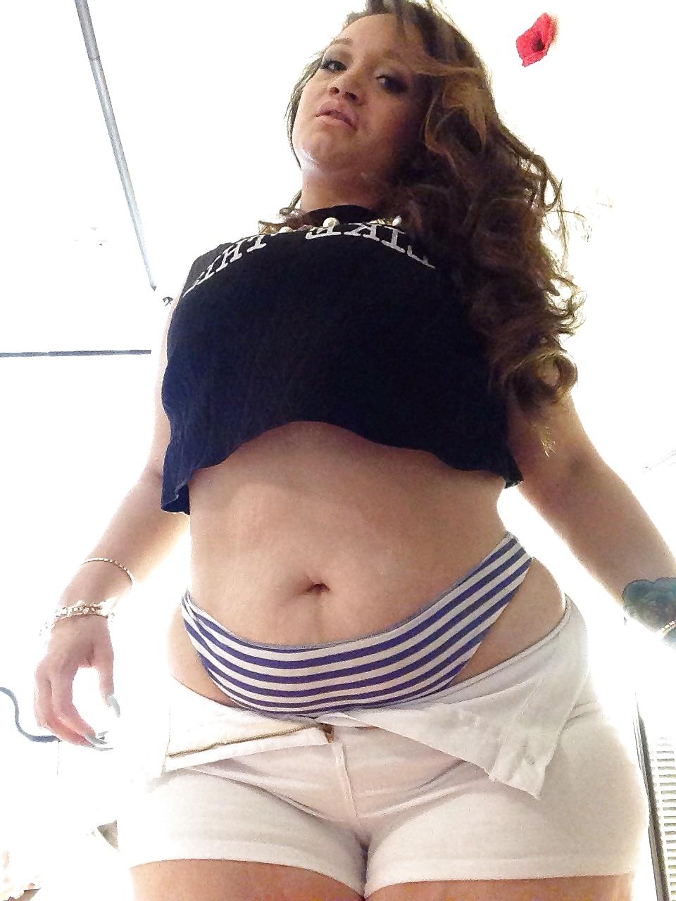 15P Black Women: BBW Selfies 4