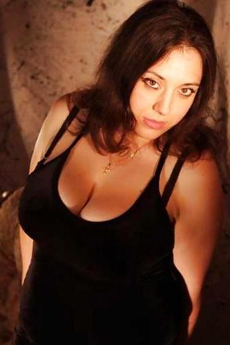 25P Chubby bbw Big Tits oceane model photo string Boobs