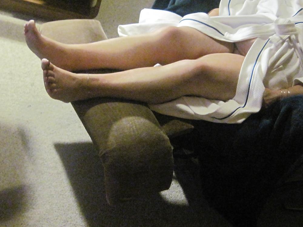 25P Granny Grant bbw toes and soles