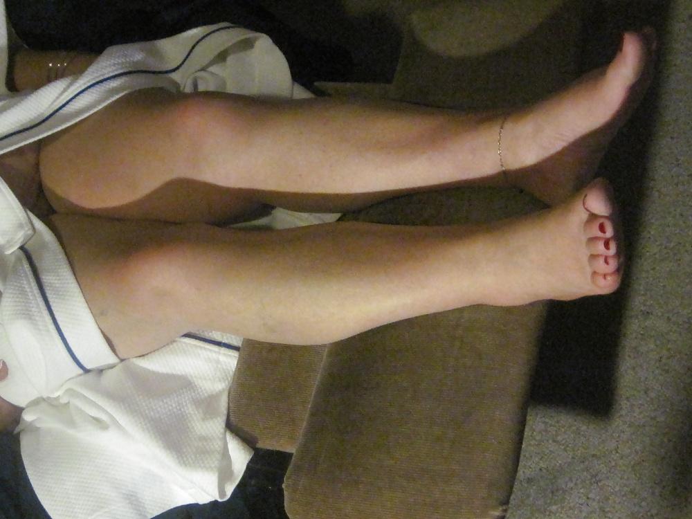 25P Granny Grant bbw toes and soles