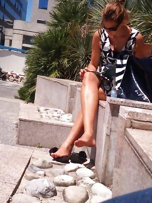 21P FEET SEEN IN THE STREET, PUBLIC PLACES... 2013