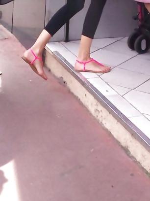 21P FEET SEEN IN THE STREET, PUBLIC PLACES... 2013