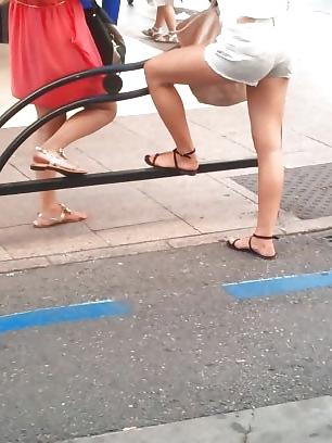 21P FEET SEEN IN THE STREET, PUBLIC PLACES... 2013