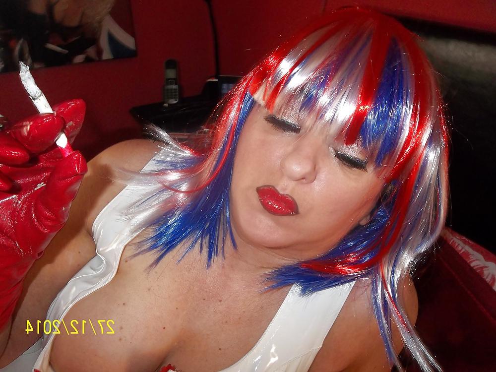 25P BRITISH SLUT