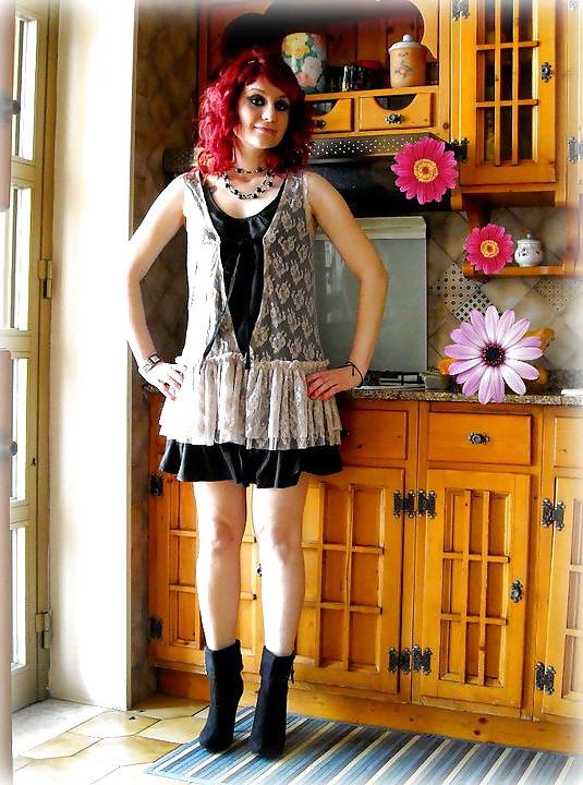 9P Cute redhead teen gothic