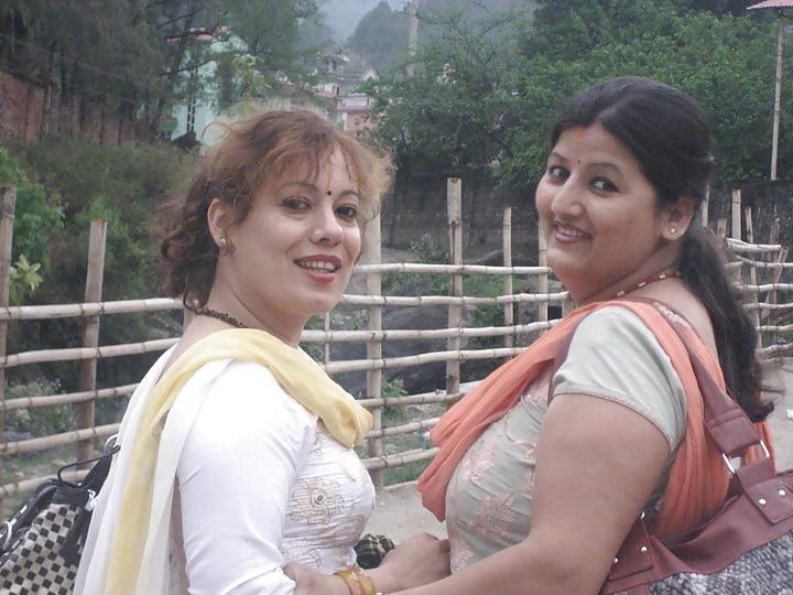 25P Sexy mature BBW nepali aunty  SARALA PANDEY