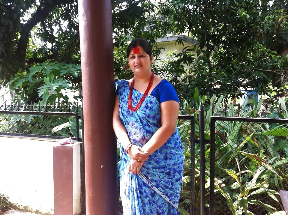 25P Sexy mature BBW nepali aunty  SARALA PANDEY