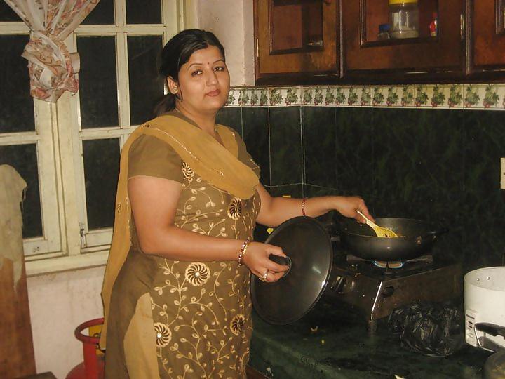 25P Sexy mature BBW nepali aunty  SARALA PANDEY