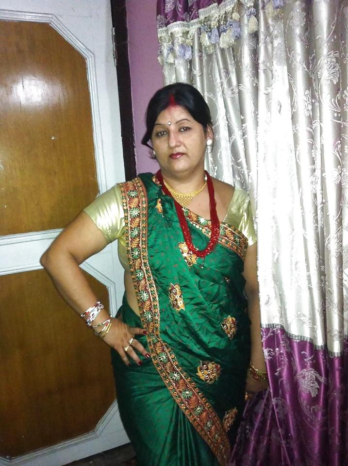 25P Sexy mature BBW nepali aunty  SARALA PANDEY