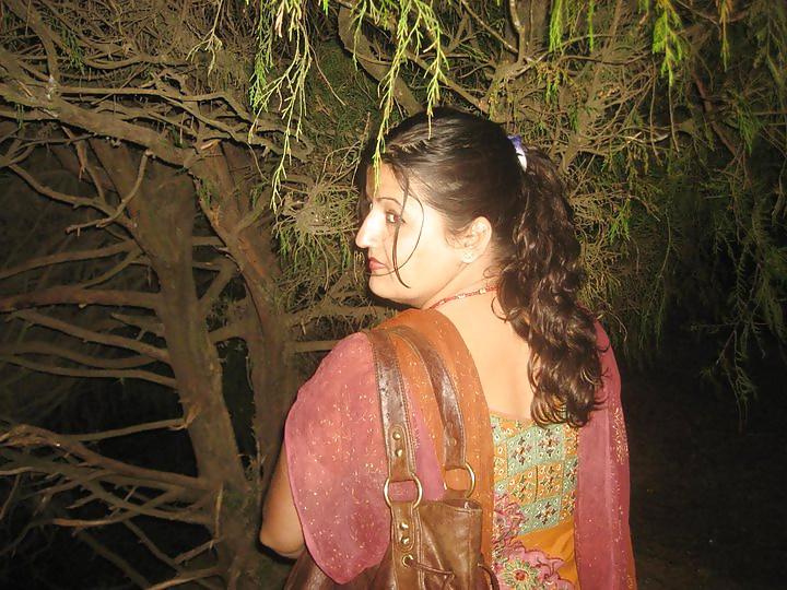 25P Sexy mature BBW nepali aunty  SARALA PANDEY