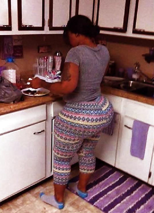 8P ITS JUST SUMTHIN ABOUT ASS IN THE KITCHEN VOL.39