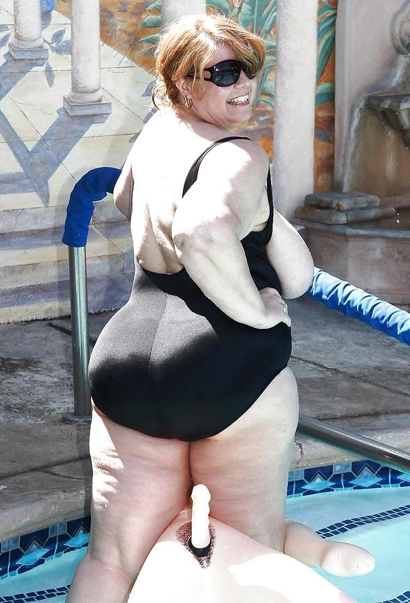 25P Swimsuits bikini bra bbw mature dressed teen big huge