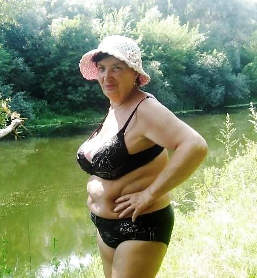 25P Swimsuits bikini bra bbw mature dressed teen big huge