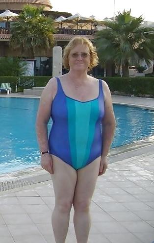 25P Swimsuits bikini bra bbw mature dressed teen big huge