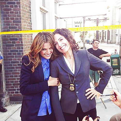 25P Stana Katic & Lisa Edelstein = 200% cum-shot