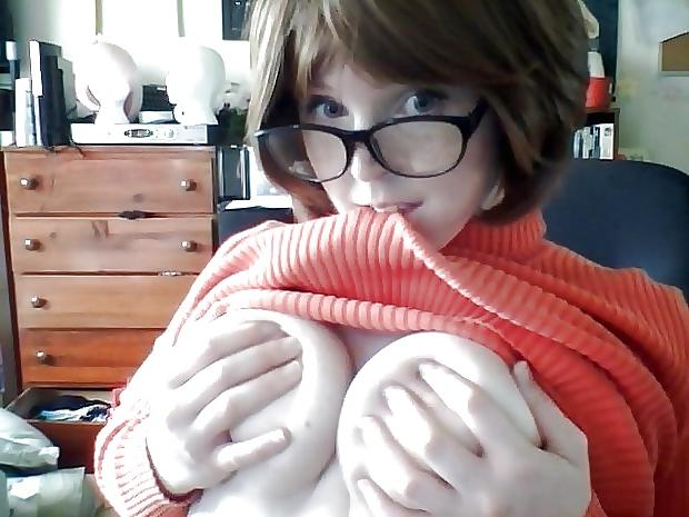 7P Topless Nerdy Girls