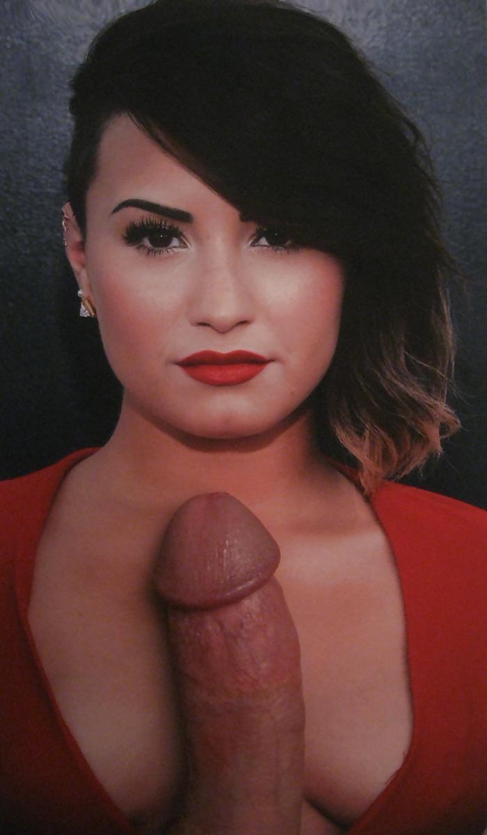 4P Demi Lovato Cleavage Cum