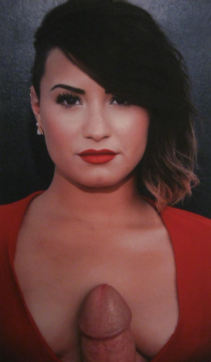4P Demi Lovato Cleavage Cum